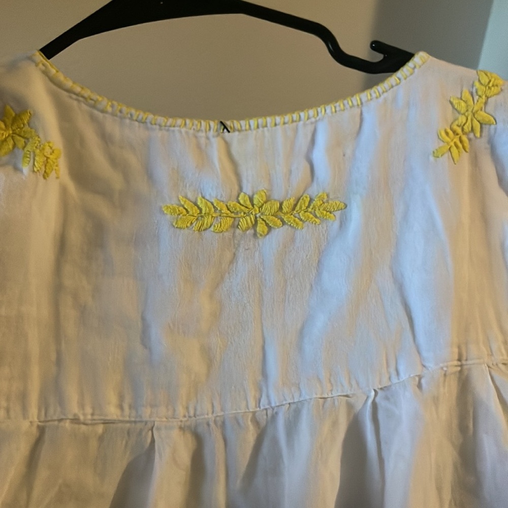 Roberta Roller Rabbit Embroidered Sleeveless Top - Picture 8 of 9